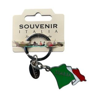 Italia Souvenir Keychain with Flag Charm